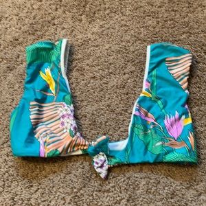 Trina Turk size 6 bikini top